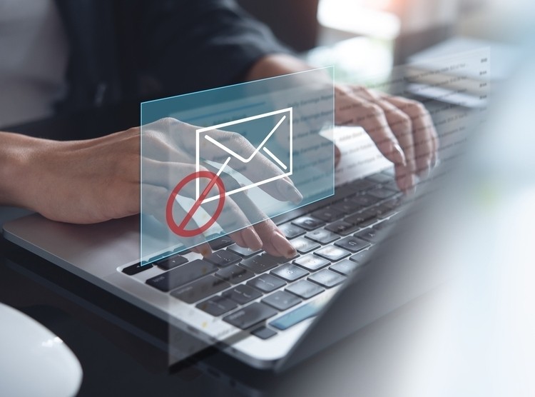 Cos il phishing e come difenderti-guida sms email spam2.jpg